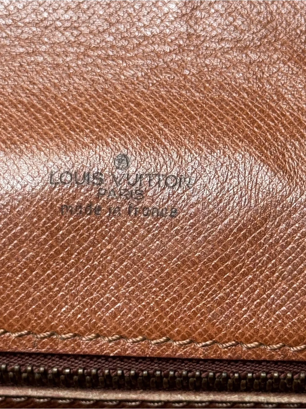 Louis Vuitton zipper tan
